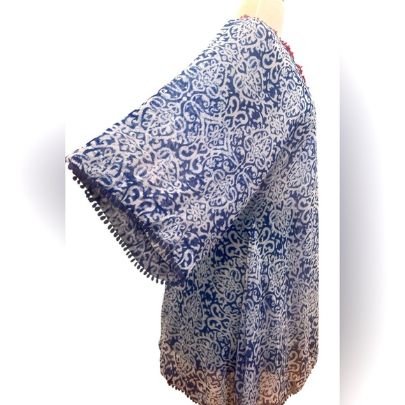 Elegant Blue Patterned Women's Camisole - Picture 3 of 8